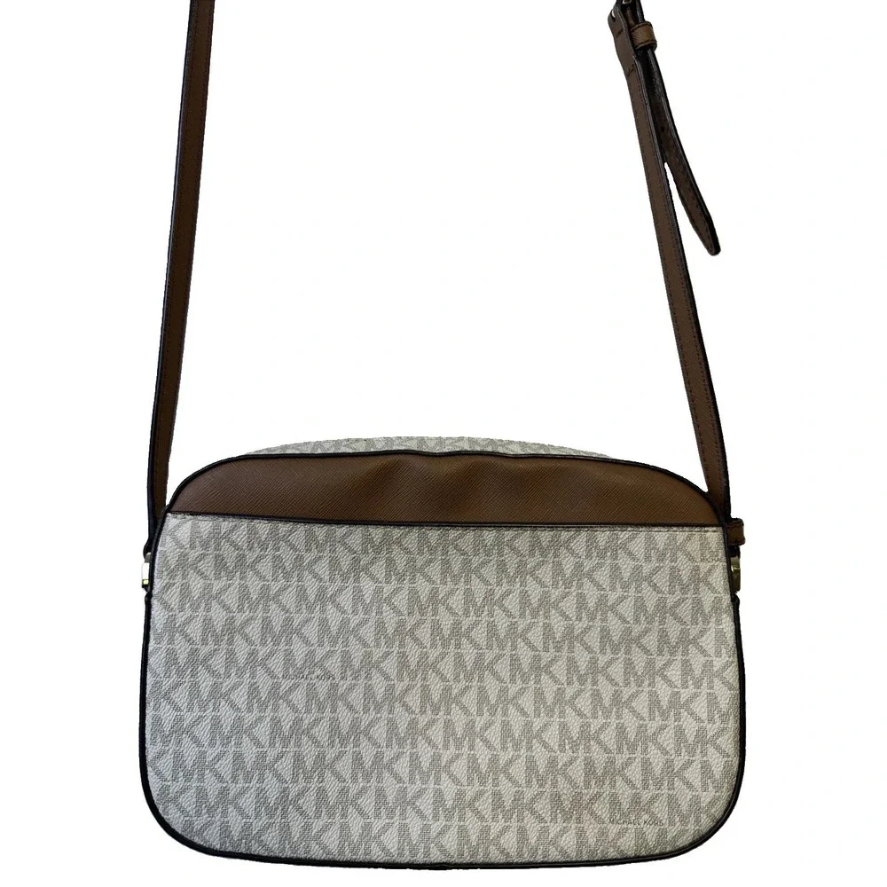 Michael Kors Jet Set Large Logo Crossbody Bag Vanilla Zip Chain Strap